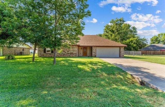 322 Casas Del Sur Street - 322 Casas Del Sur Street, Hood County, TX 76049