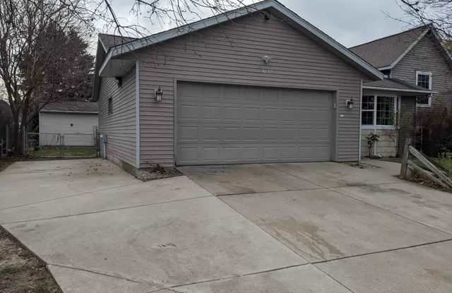 750 South Meadow Court - 750 South Meadow Court, Holland, MI 49423