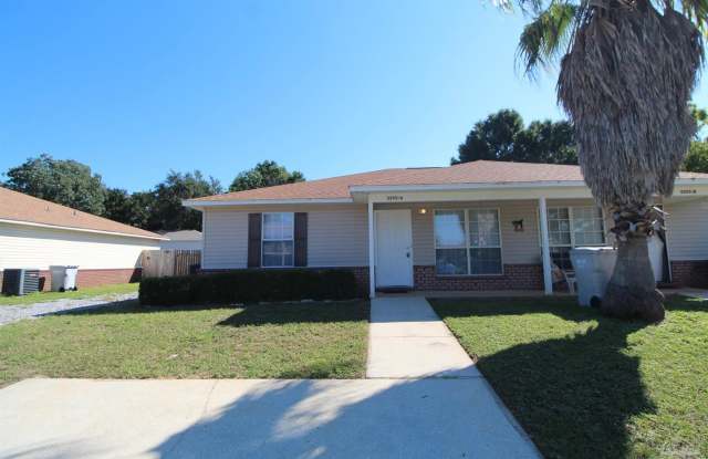 Photo of 3355 Green Briar Cir