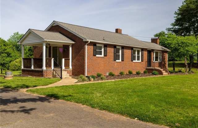 Photo of 310 Sedge Garden Road