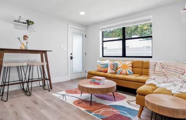 584 Northwest 30th Street