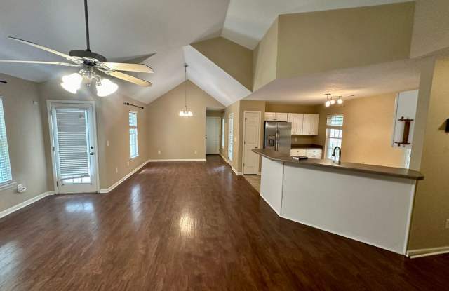 Photo of Charming 3 Bedroom Home - Fenced In Back Yard