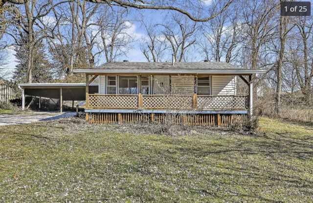 3‑Bedroom Home + Bonus Room in SE Springfield