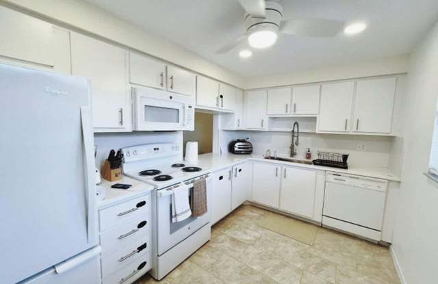 7080 Nova Drive 307b, Davie, FL 33317 - 7179