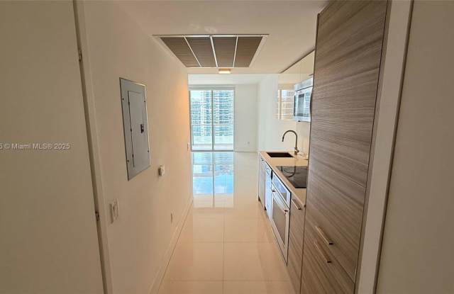 1300 Brickell Avenue