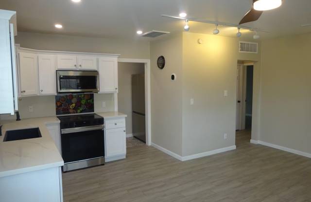 502 E WILLETTA Street