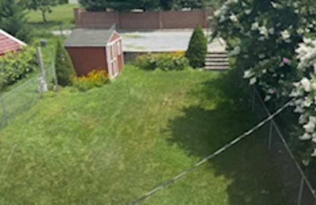 Photo of 472 Pangborn Blvd