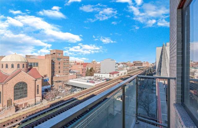 30-63 31st Street unit: 605