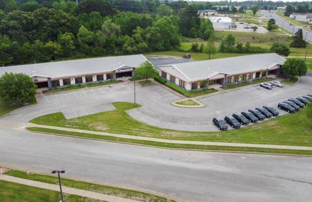 115 Jordan Plaza Boulevard