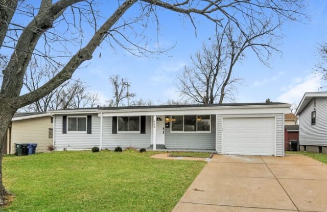 906 Holiday Avenue - 906 Holiday Avenue, Hazelwood, MO 63042