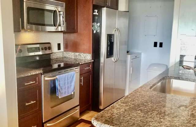 200 Pensacola Beach Rd Apt B8