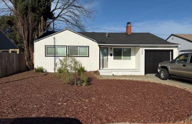 North side Vacaville single story.