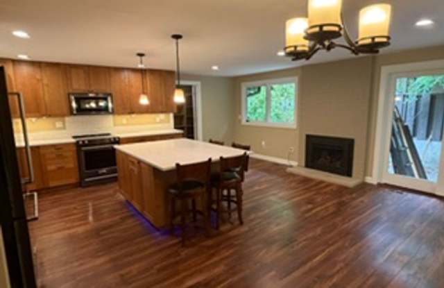 Charming, Spacious, Updated Home in Lake Oswego!