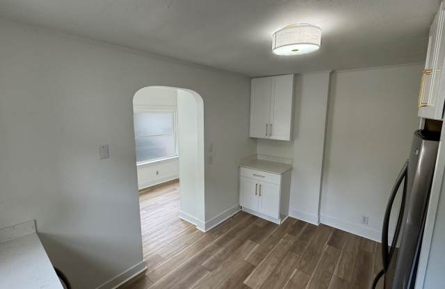 736-738 Sheridan Avenue