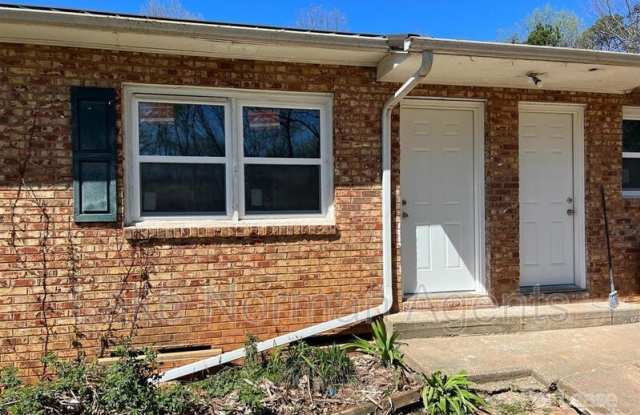 Photo of 2320 Shade Tree St