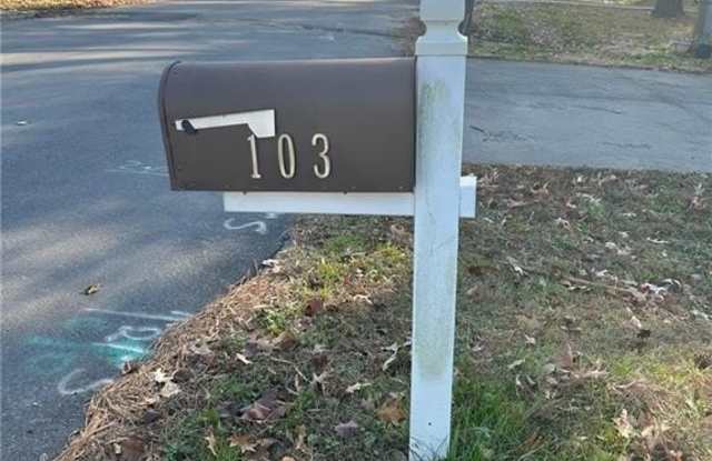 103 N Budding Avenue