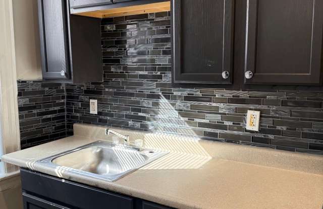 Photo of 6130 LOCUST Street unit: #2Nd Floor