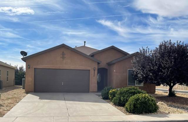 Beautiful 4 Bedroom 2 Bathroom Near Mayfield High School - 2833 San Elizario Court, Las Cruces, NM 88007