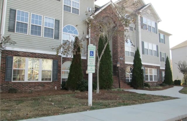 1620 #302 Cherry Blossom Lane - 1620 Cherry Blossom Ln, Winston-Salem, NC 27127