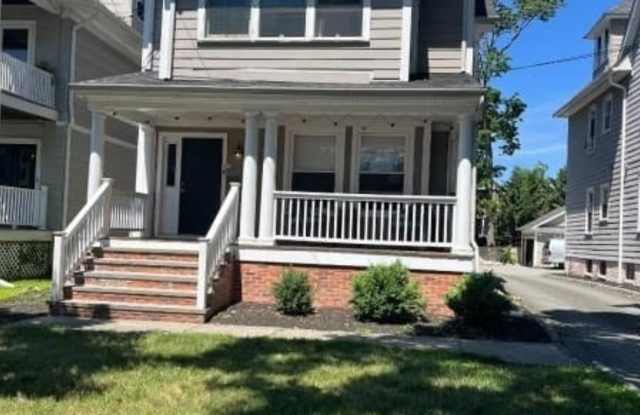 16 Summit Avenue