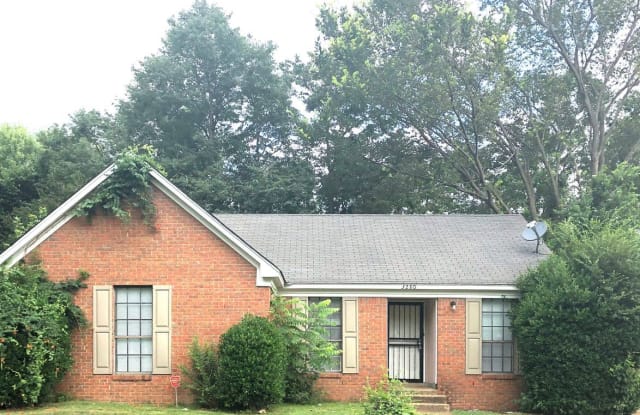 3280 Ridgemont Rd - 3280 Ridgemont Avenue, Memphis, TN 38128