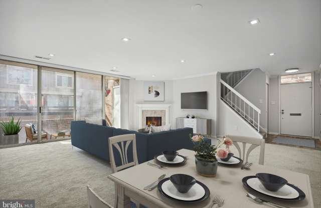 642 15TH Street S unit: 2