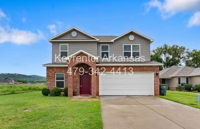 Beautiful home Located in desirable west Fayetteville neighborhood with playground