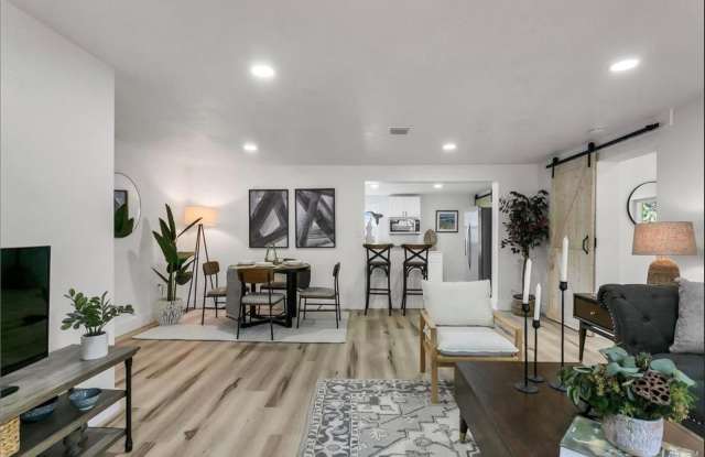 301 N FREMONT AVENUE