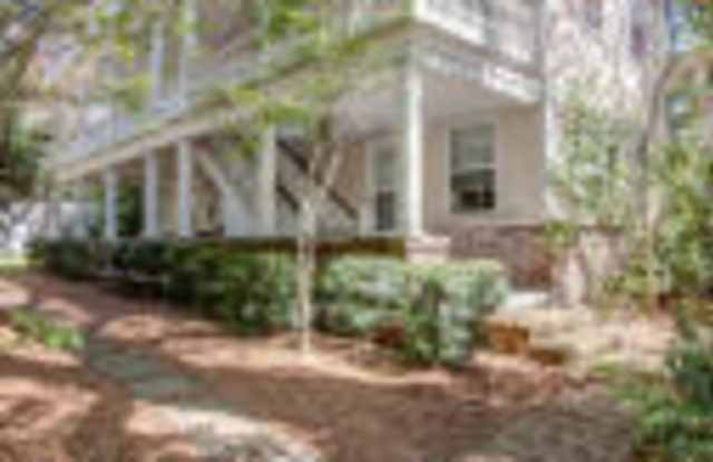 Beautiful 2 BR/1 BA Furnished Apartment Available in Downtown Charleston! photos photos