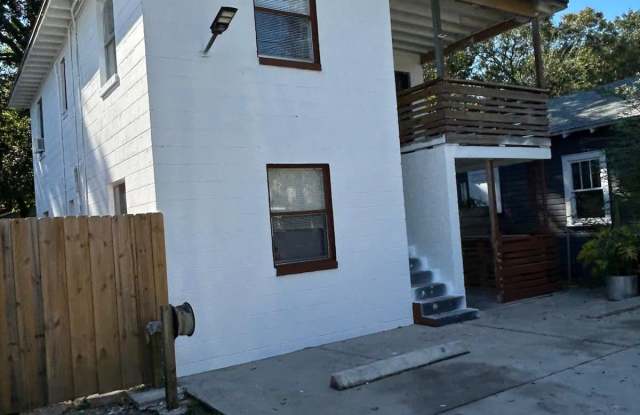 1460 West 5th Street - 1