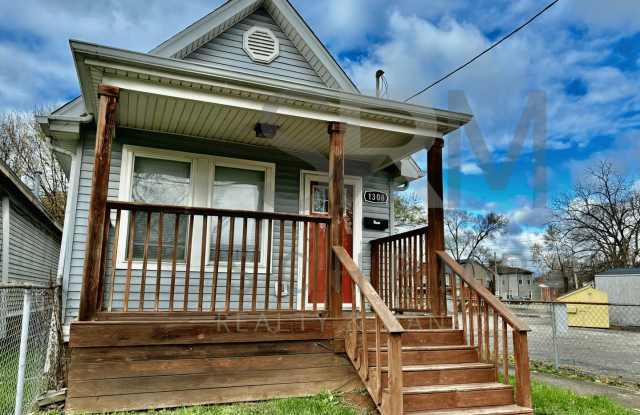 Large 3 bedroom/1.5 bath house in Downtown Louisville-Section 8 Accepted