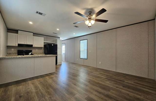 527 Suwanee Drive