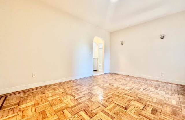 2978 East 196th Street