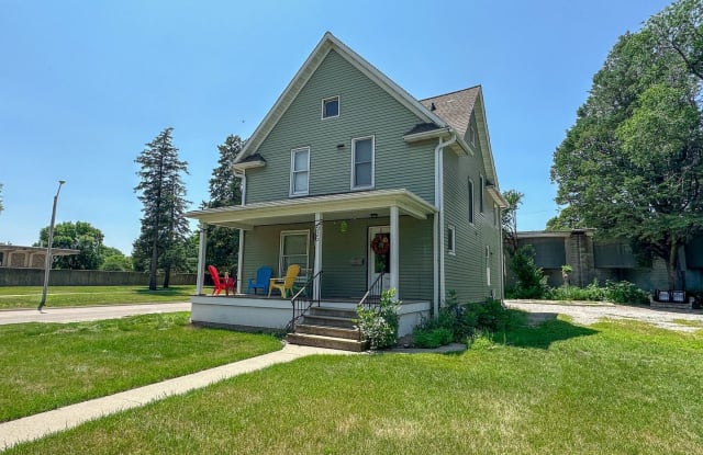 535 Welch Ave - 535 Welch Avenue, Ames, IA 50014