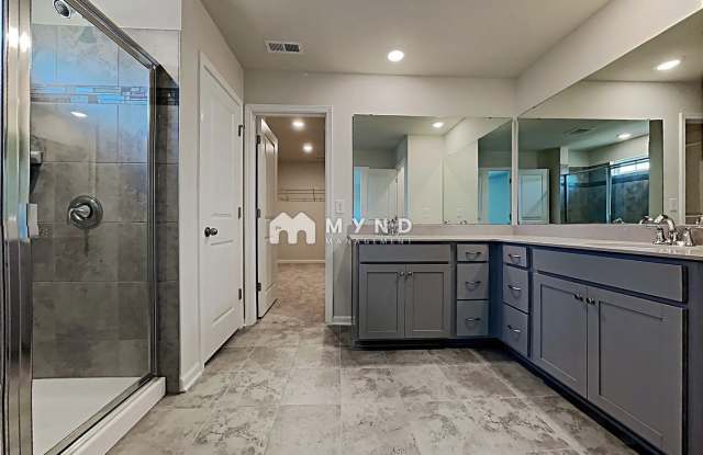 Room in 5 Bedroom Home at Moulin Ct Dr