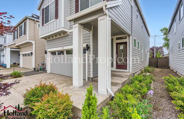 Spacious  Bright 5-Bedroom Home with Office and Fireplace in Hillsboro! NEW BEST PRICE at $2,845 **