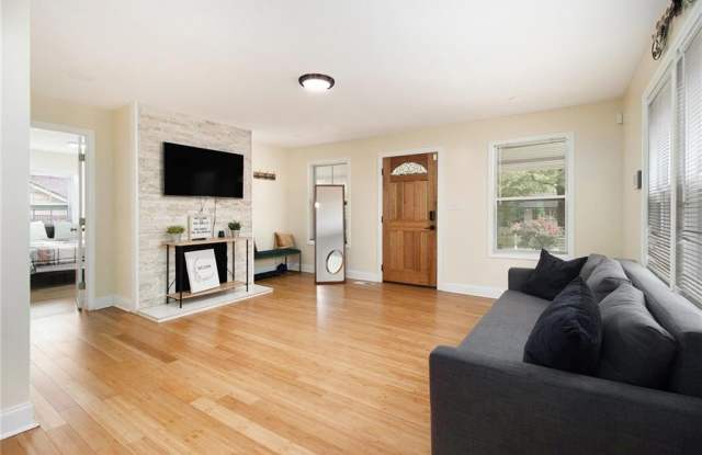 361 Adelle Street SE