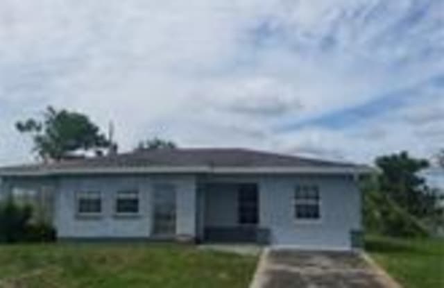 317 Canyon DR N - 317 Canyon Drive North, Lehigh Acres, FL 33936