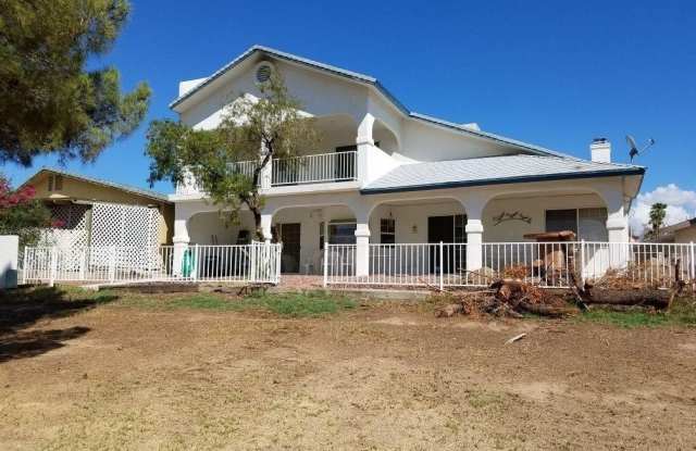 2523 Country Club Drive