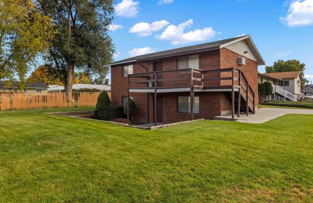 Photo of Large Luxury home complete with Washer and Dryer! Large Patio area.