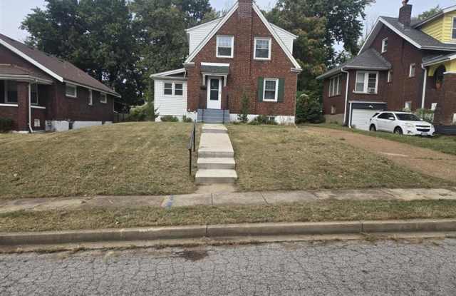 Photo of 3511 Oakdale Ave