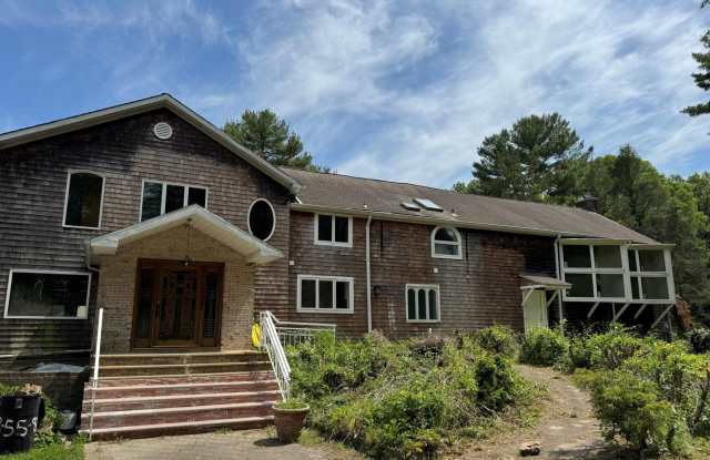 227 Beverly Road