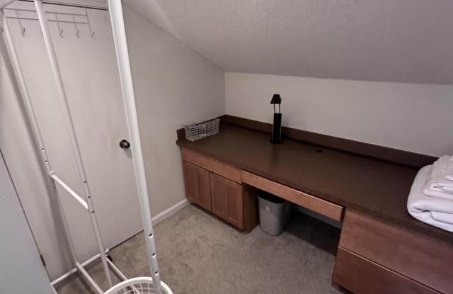 1641 LINKSIDE Drive N