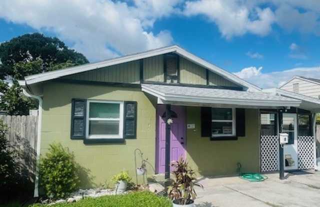 2853 17th Avenue North