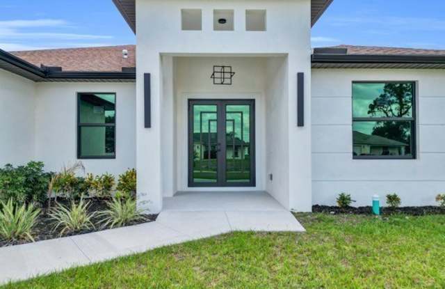 3003 52nd Street W