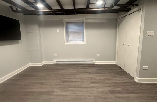 3016 S Throop Street