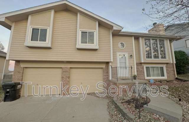 2107 Queen Dr