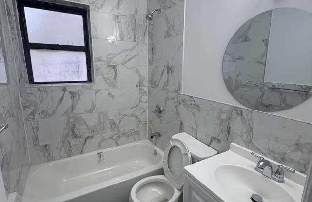 Photo of 609 Van Cortlandt Park