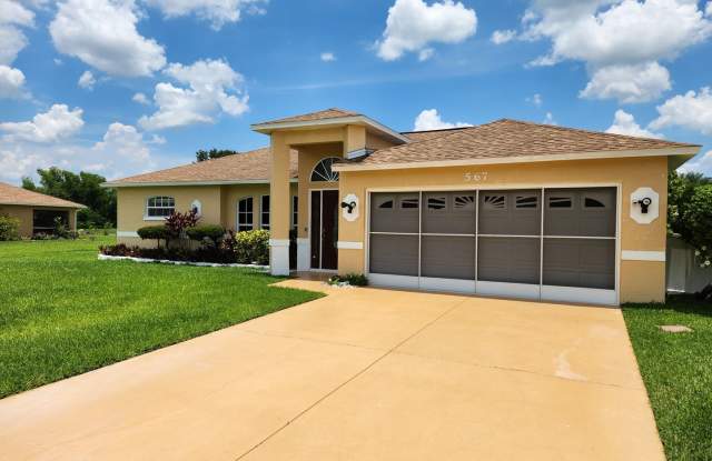 BEAUTIFUL 3 BR / 2 BA HOME AVAILABLE IN MIRROR LAKES RECENTLY REDUCED!