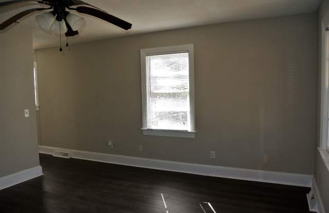 Photo of 1165 First Street Ext